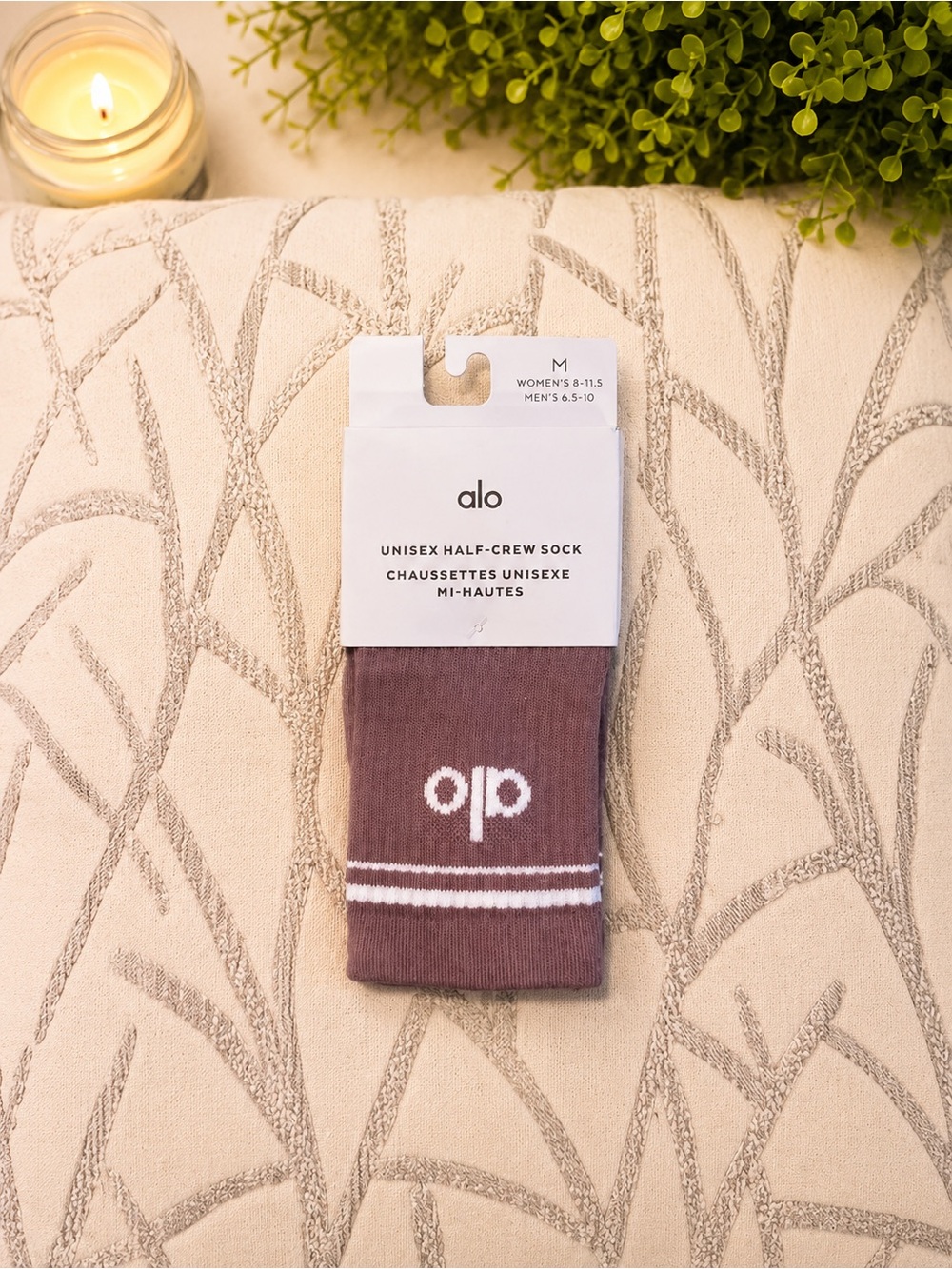 Alo Unisex Half-Crew Sock NWT in Smoky Quartz/White  ~ Size M